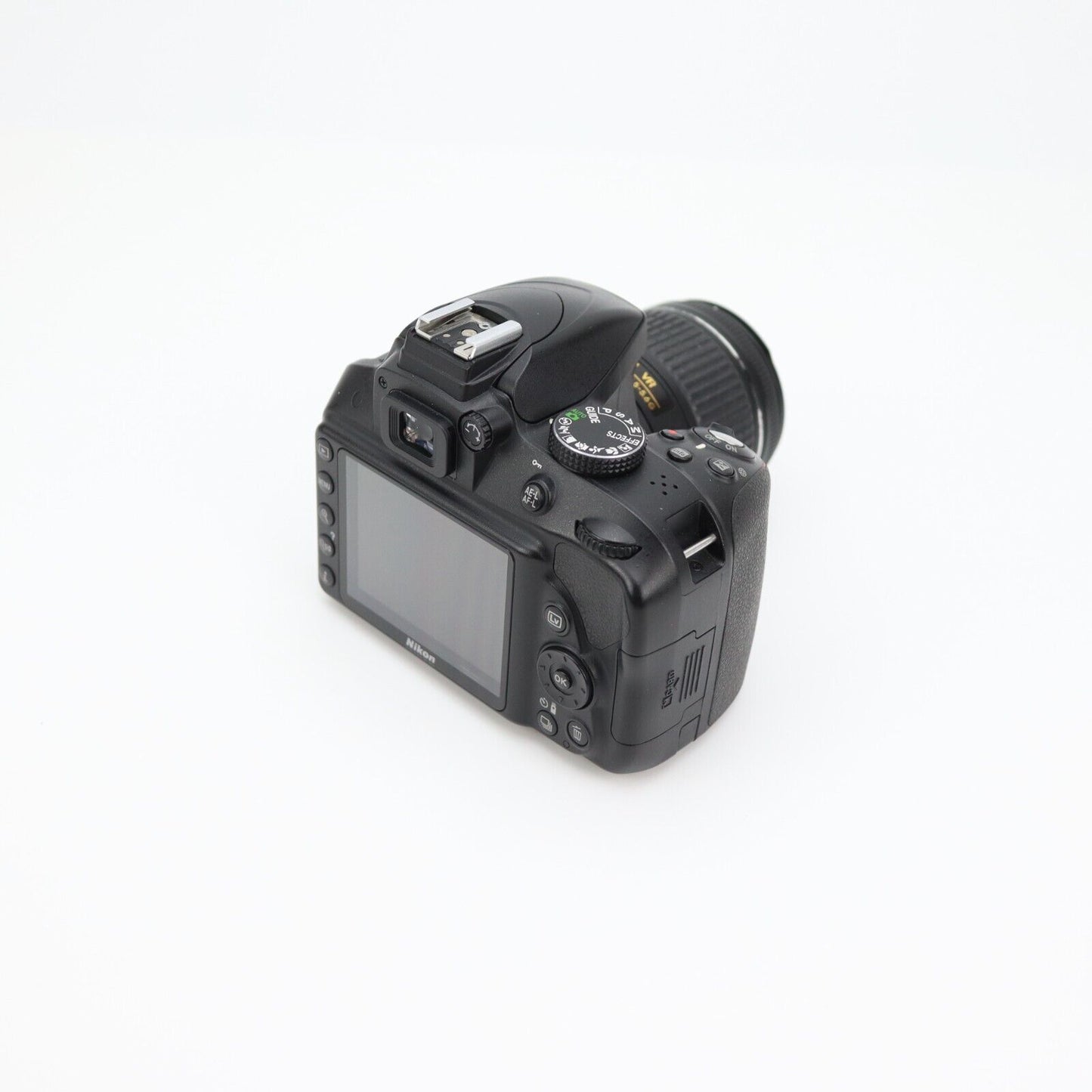 Nikon D3300 Camera with 18-55mm Lens - 6K Shutter count - Good Condition