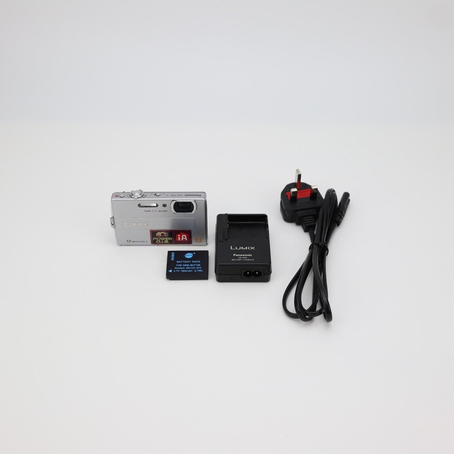 Panasonic Lumix DMC-FP8 Waterproof Camera - FULL KIT- 24HR POST