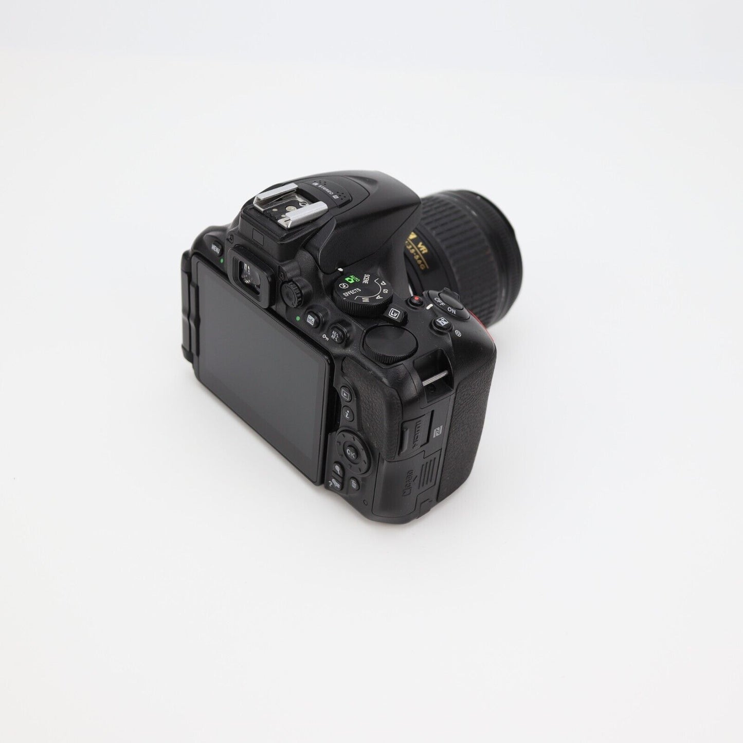 Nikon D5600 Camera with 18-55mm Lens - Good Condition - 24HR POST