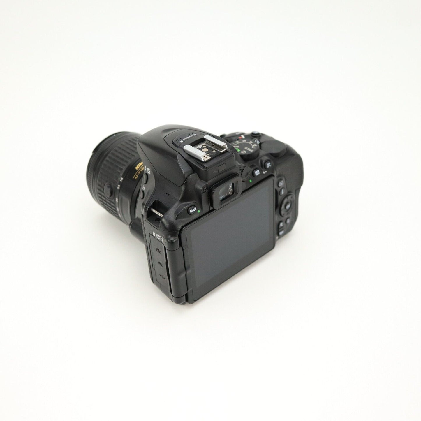 Nikon D5600 Camera with 18-55mm Lens - Good Condition - Low Shutter Count