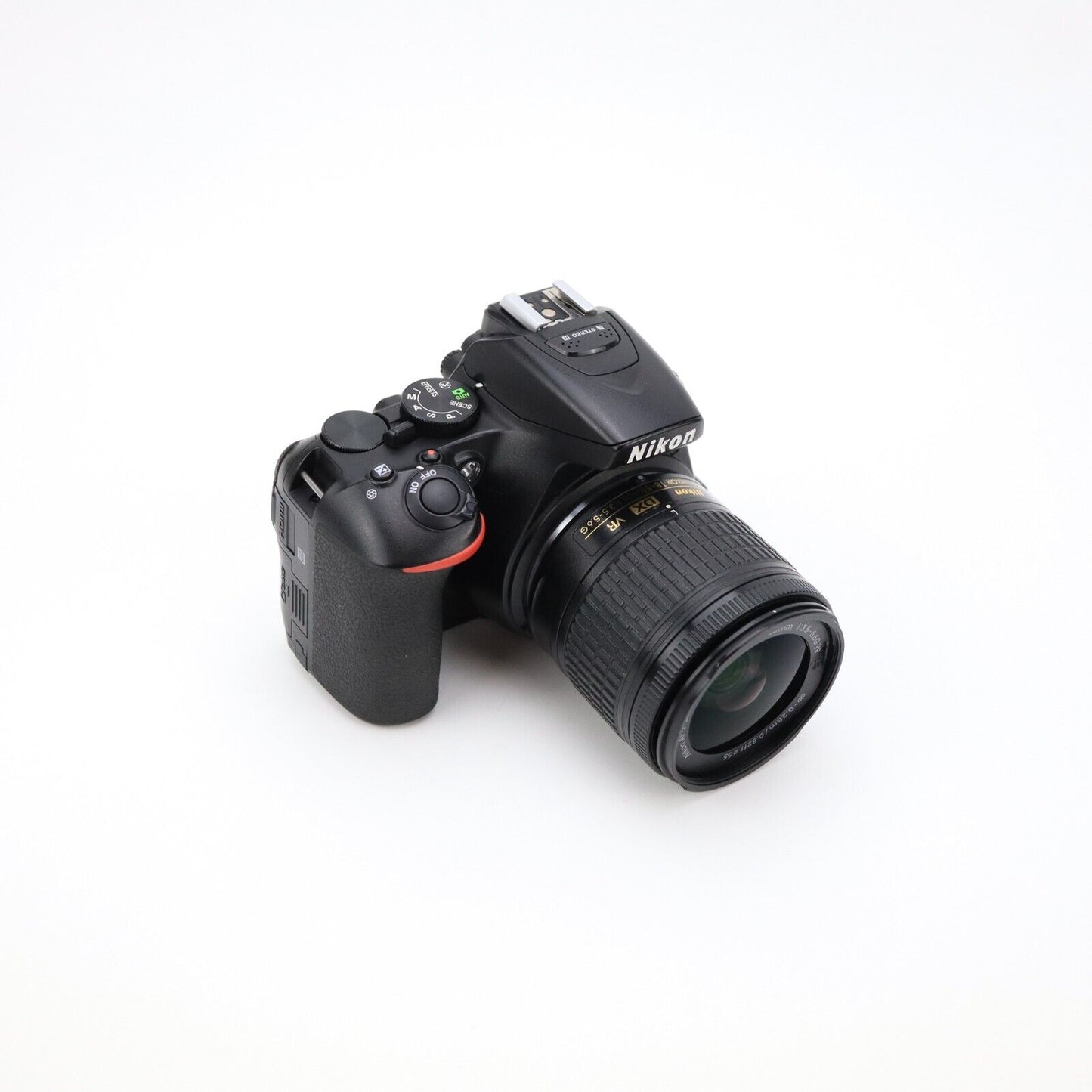 Nikon D5600 Camera with 18-55mm Lens - Good Condition - Low Shutter Count