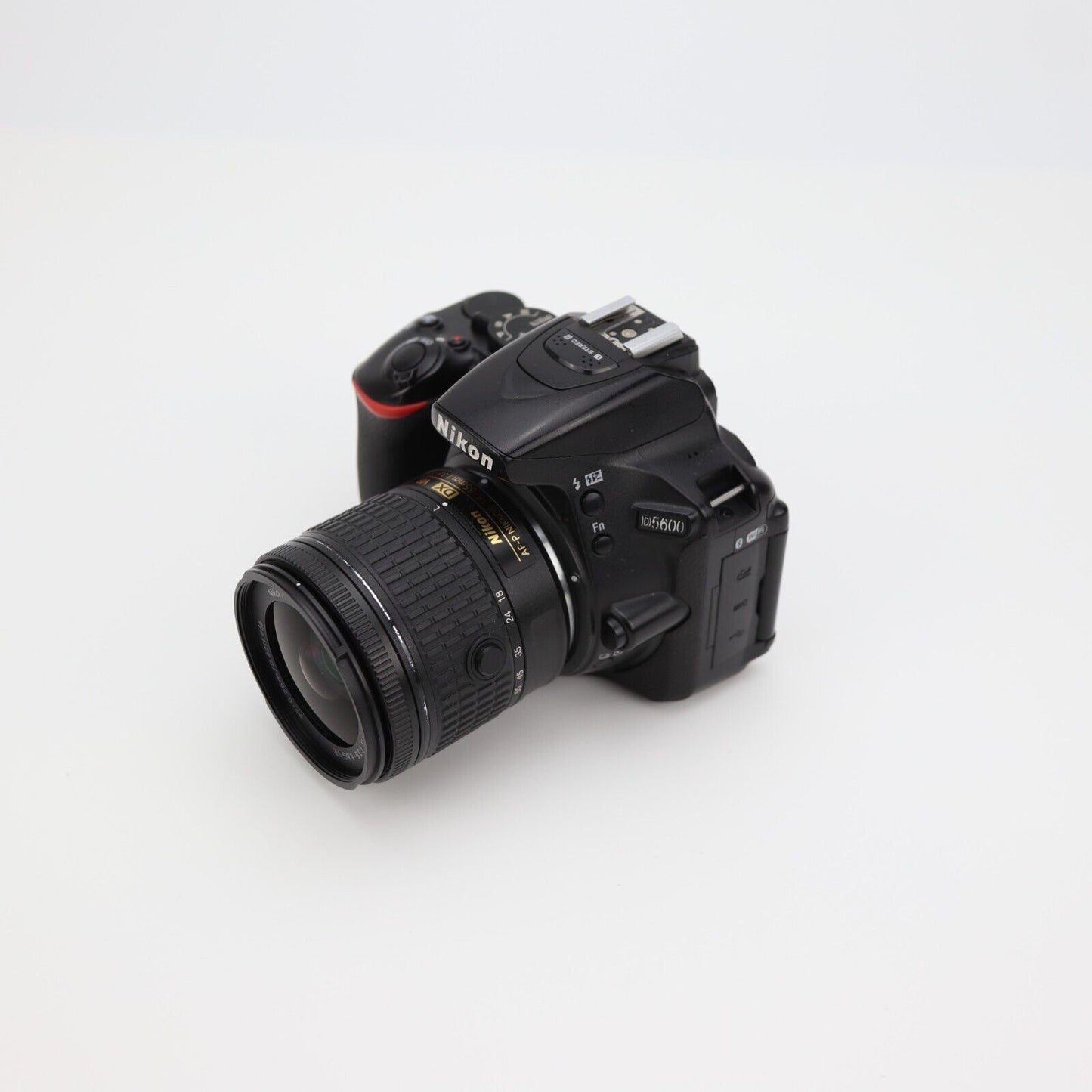 Nikon D5600 Camera with 18-55mm Lens - Good Condition - 24HR POST