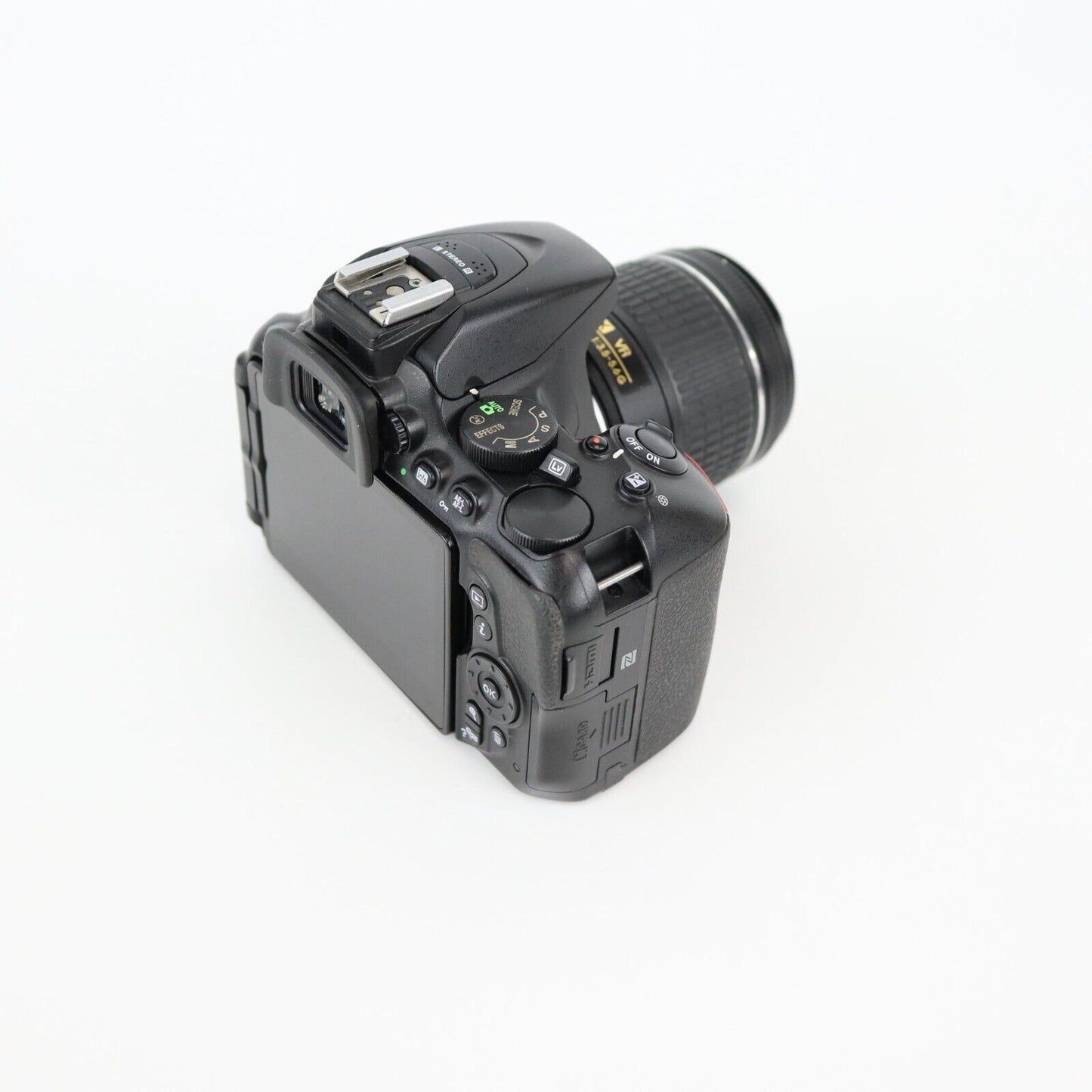 Nikon D5600 Camera with 18-55mm Lens - Good Condition - 24HR POST