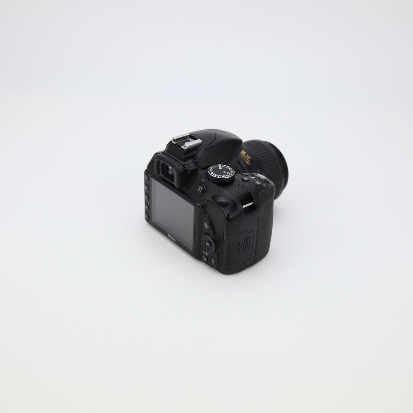 Nikon D3300 Camera with 18-55mm Lens - LOW Shutter count - Good Condition