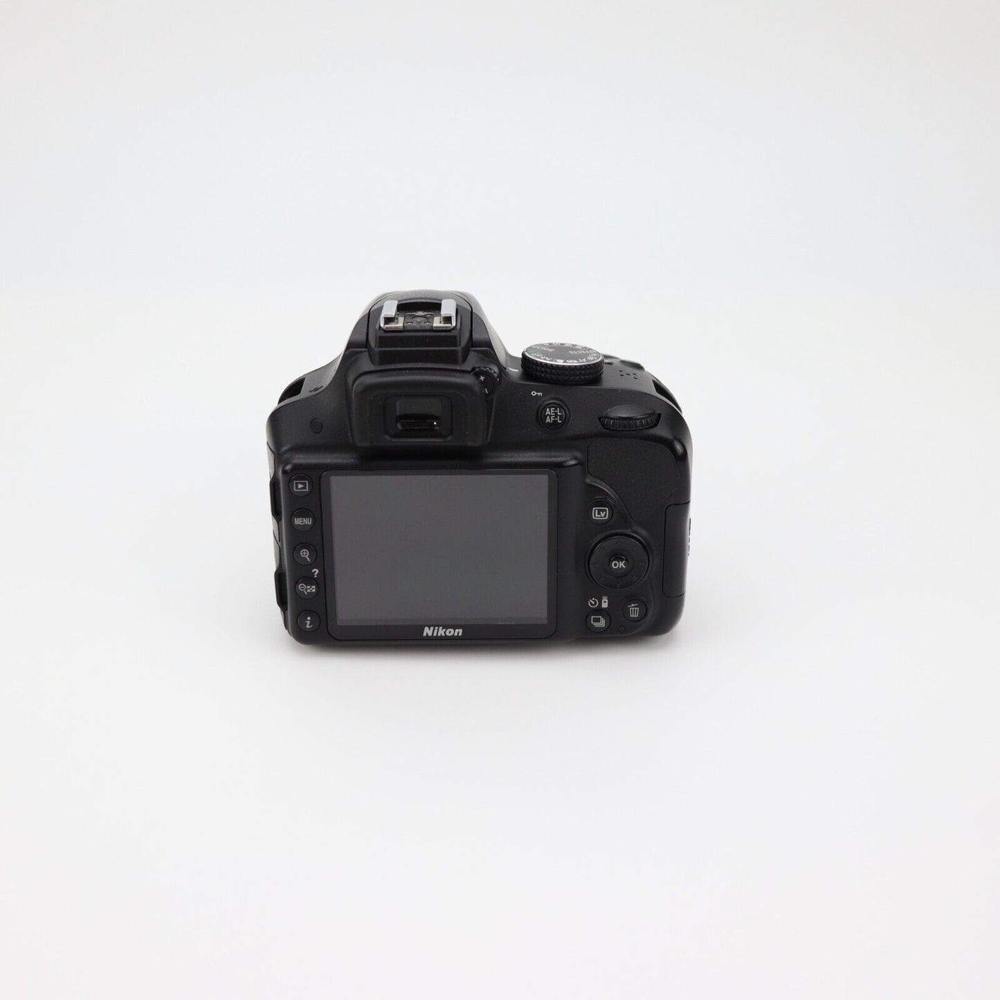 Nikon D3300 Camera with 18-55mm Lens - LOW Shutter count - Good Condition
