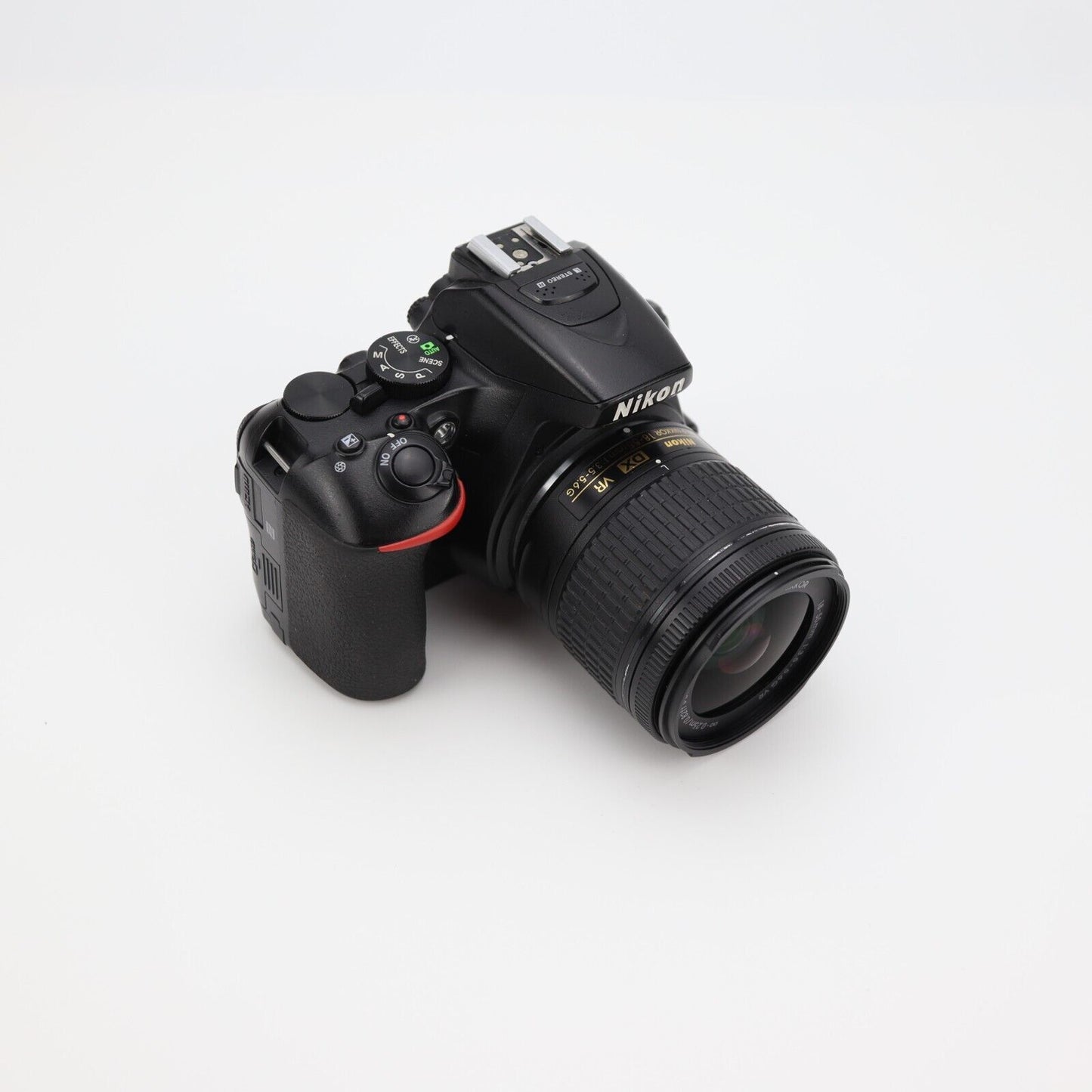 Nikon D5600 Camera with 18-55mm Lens - Good Condition - 24HR POST