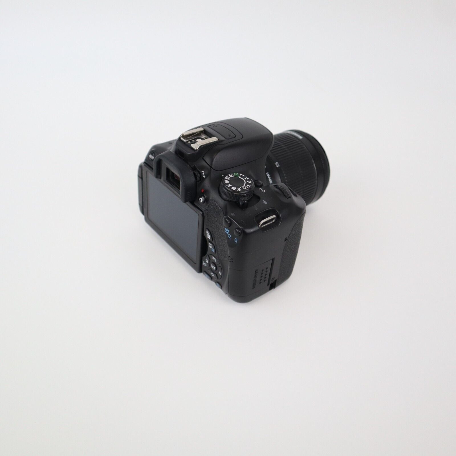 Canon EOS 700D Camera FULL KIT W/18-55mm Lens - LOW Shutter Count - 24HR POST