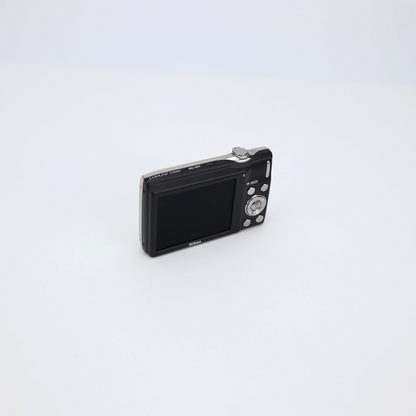 Nikon Coolpix S3000 12MP Digital Camera - FULL KIT - 24HR POST