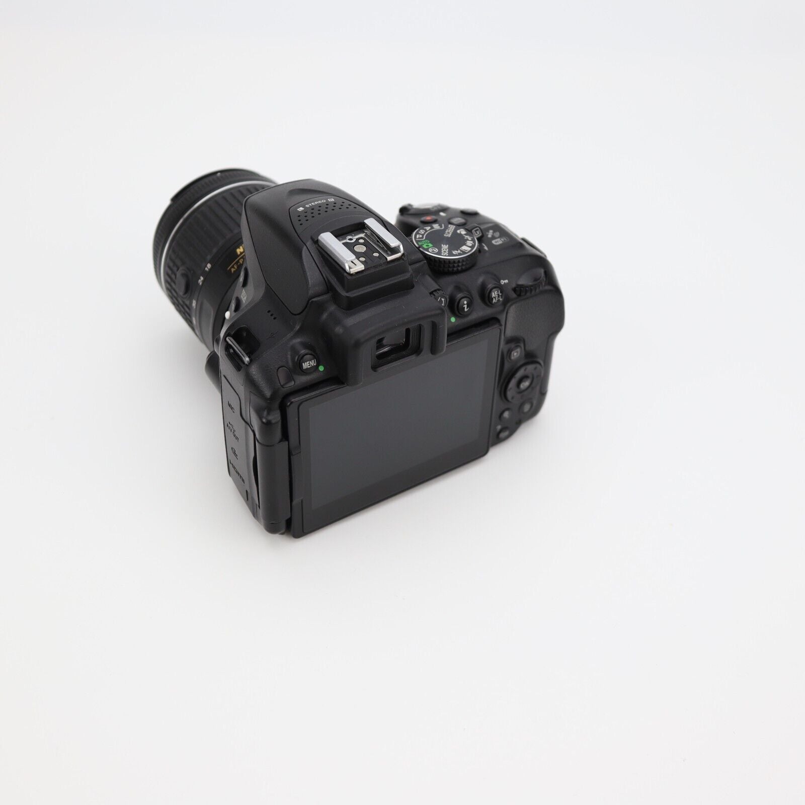 Nikon D5300 Camera FULL KIT with 18-55mm Lens - Great Condition - 24HR POST