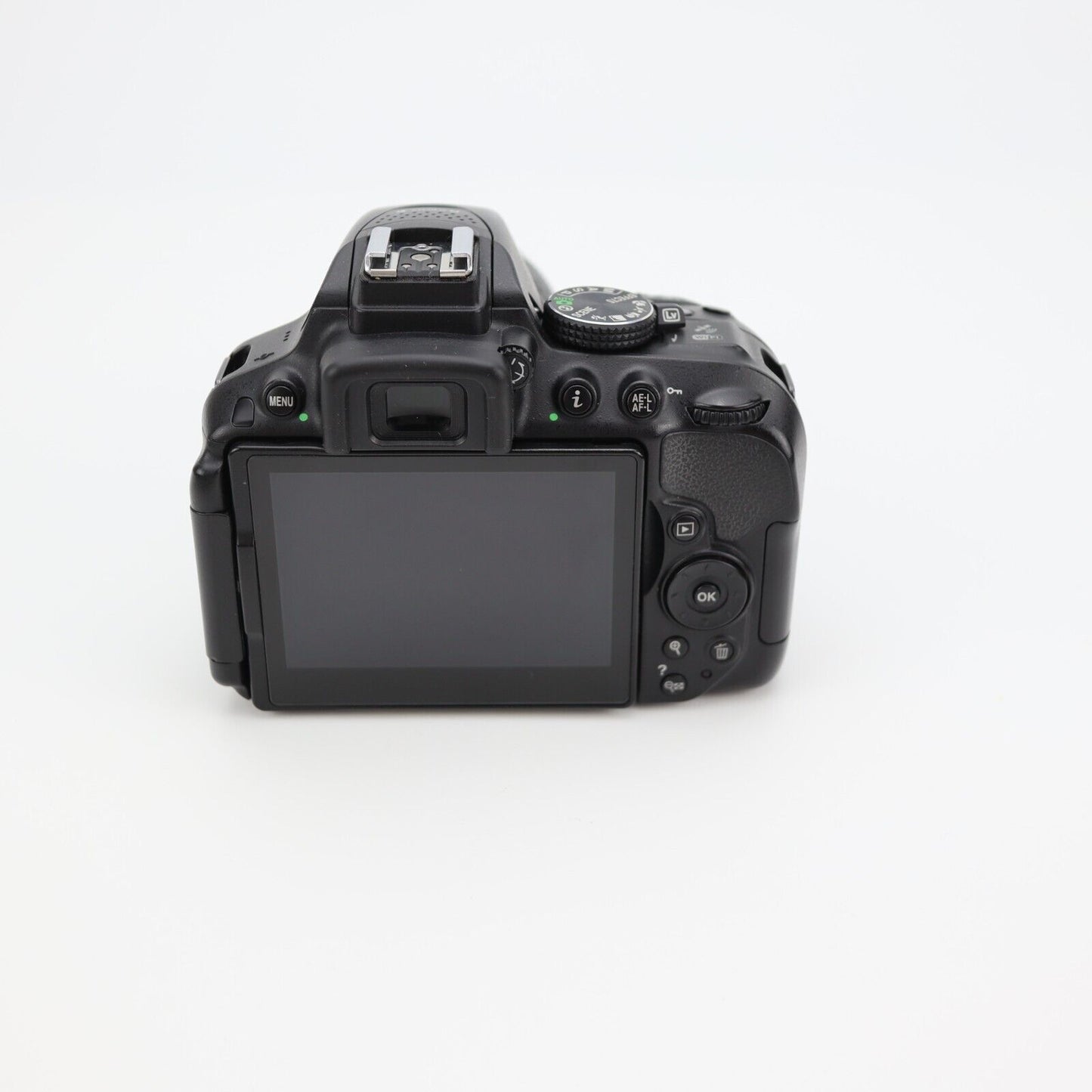 Nikon D5300 Camera FULL KIT with 18-55mm Lens - Great Condition - 24HR POST