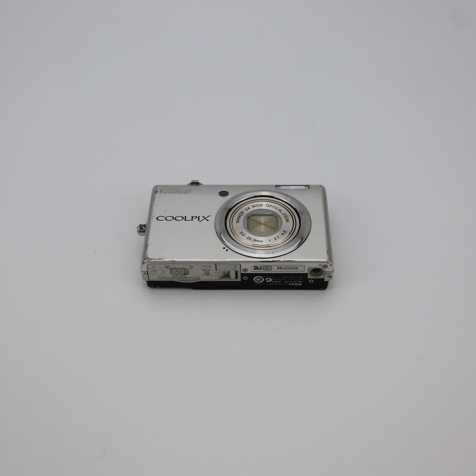 Nikon Coolpix S570 16MP Digital Camera - FULL KIT - 24HR POST