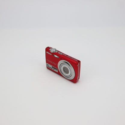 Nikon Coolpix S220 Digital Camera - Good condition - 24HR POSTAGE