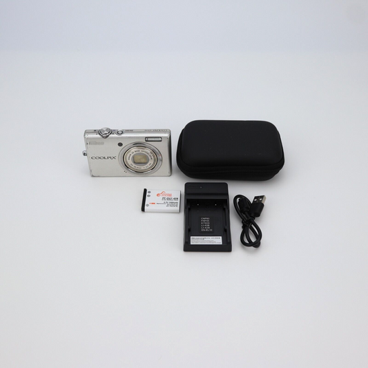 Nikon Coolpix S570 16MP Digital Camera - FULL KIT - 24HR POST