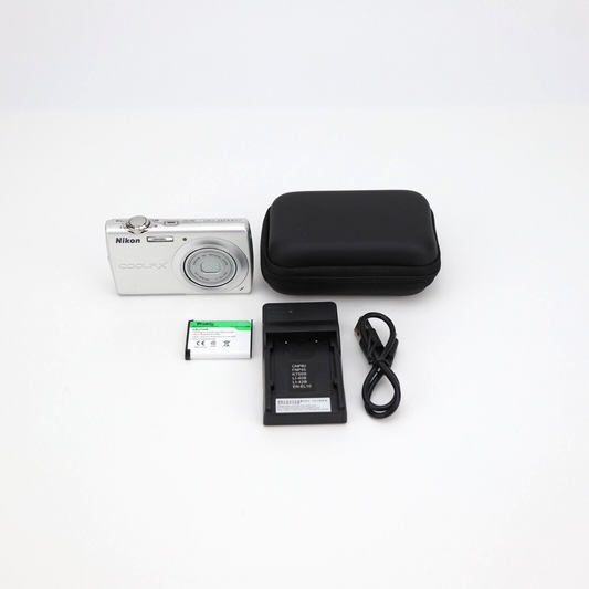 Nikon Coolpix S203 Digital Camera - Good Condition - 24HR POSTAGE