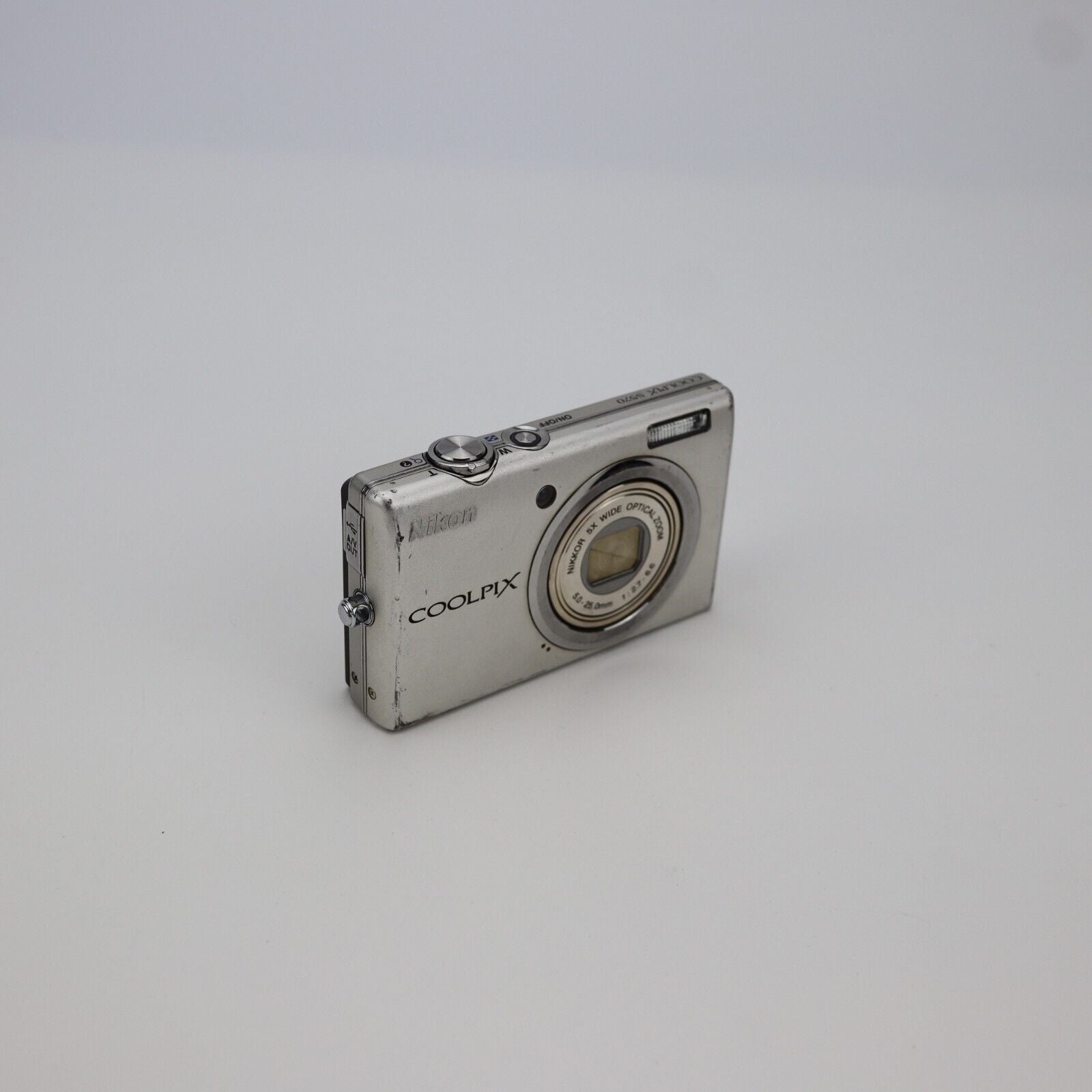 Nikon Coolpix S570 16MP Digital Camera - FULL KIT - 24HR POST