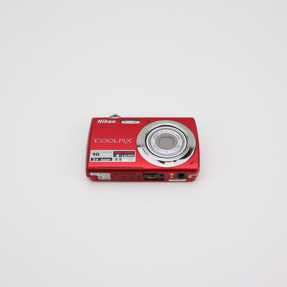 Nikon Coolpix S220 Digital Camera - Good condition - 24HR POSTAGE
