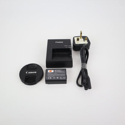 Canon EOS 2000D Camera KIT with 18-55mm Lens - Low Shutter Count - 24HR POST
