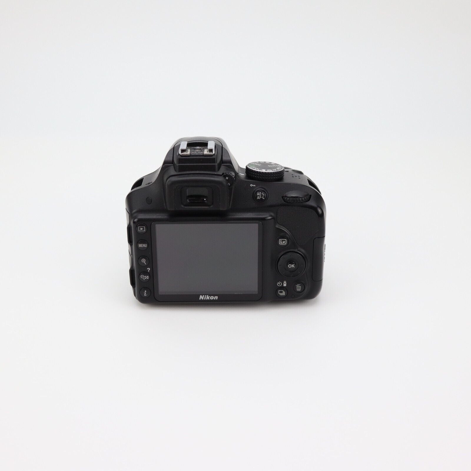 Nikon D3300 Camera with 18-55mm Lens - 7K Shutter count - Good Condition