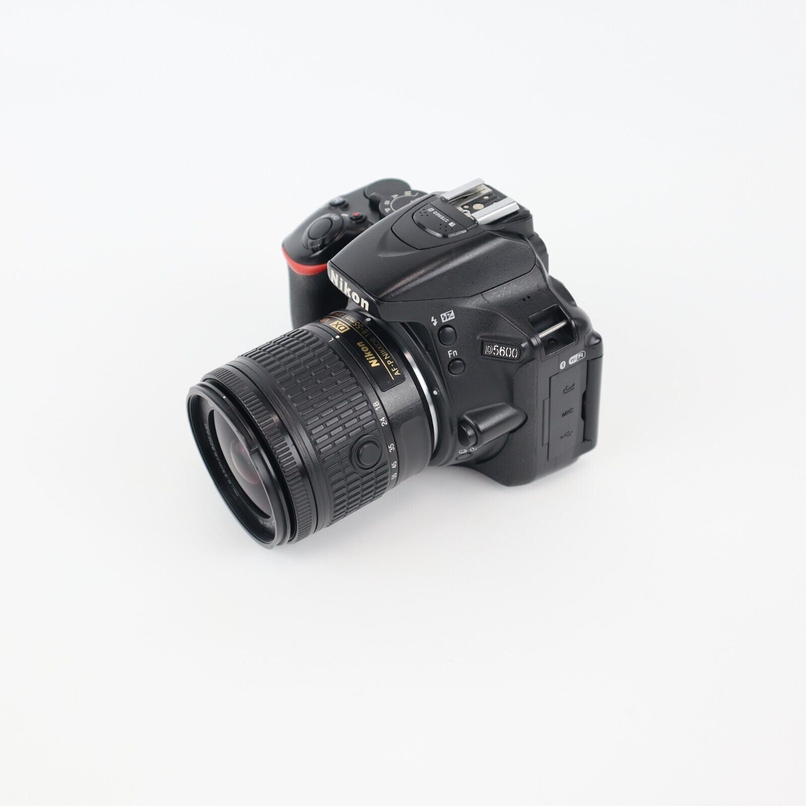 Nikon D5600 Camera with 18-55mm Lens - Good Condition - 24HR POST