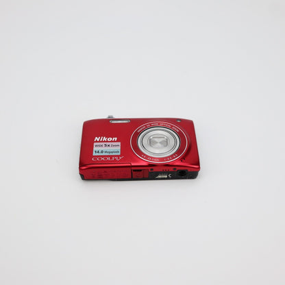 Nikon Coolpix S3100 14MP Digital Camera- Read Description - Next Day Delivery