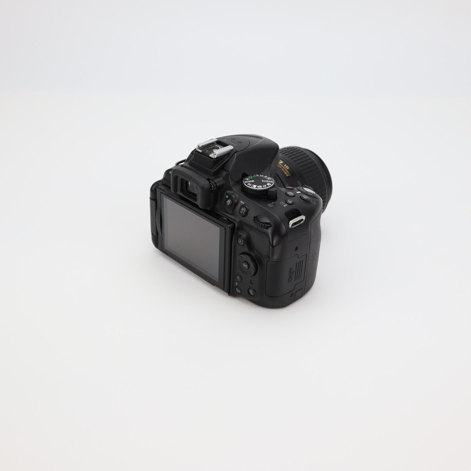 Nikon D5200 Digital Camera with 18-55mm Lens - LOW Shutter Count - 24HR POST