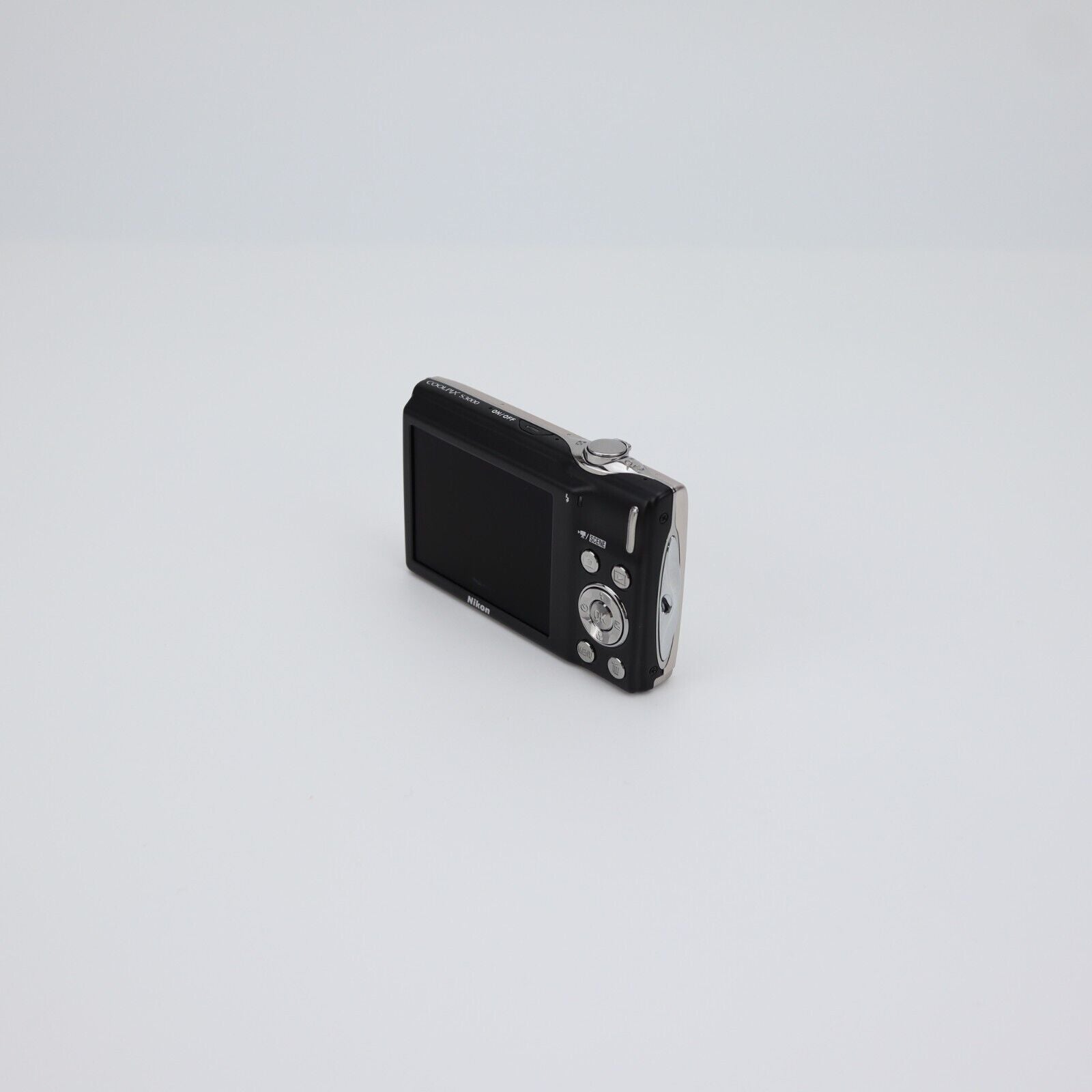 Nikon Coolpix S3000 12MP Digital Camera - FULL KIT - 24HR POST