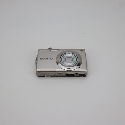 Nikon Coolpix S4000 12MP Digital Camera - FULL KIT - Next Day Post