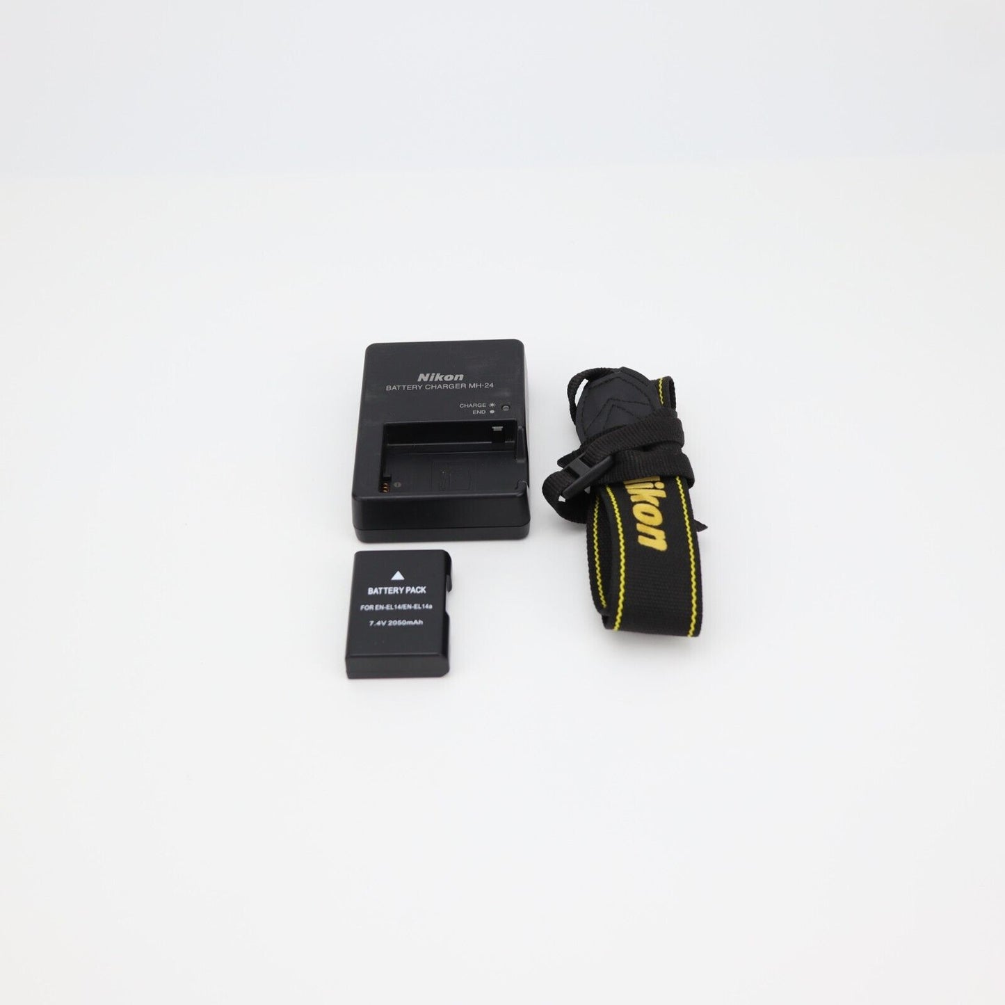 Nikon D3500 Camera FULL KIT with 18-55mm Lens - Low Shutter Count- 24HR Delivery
