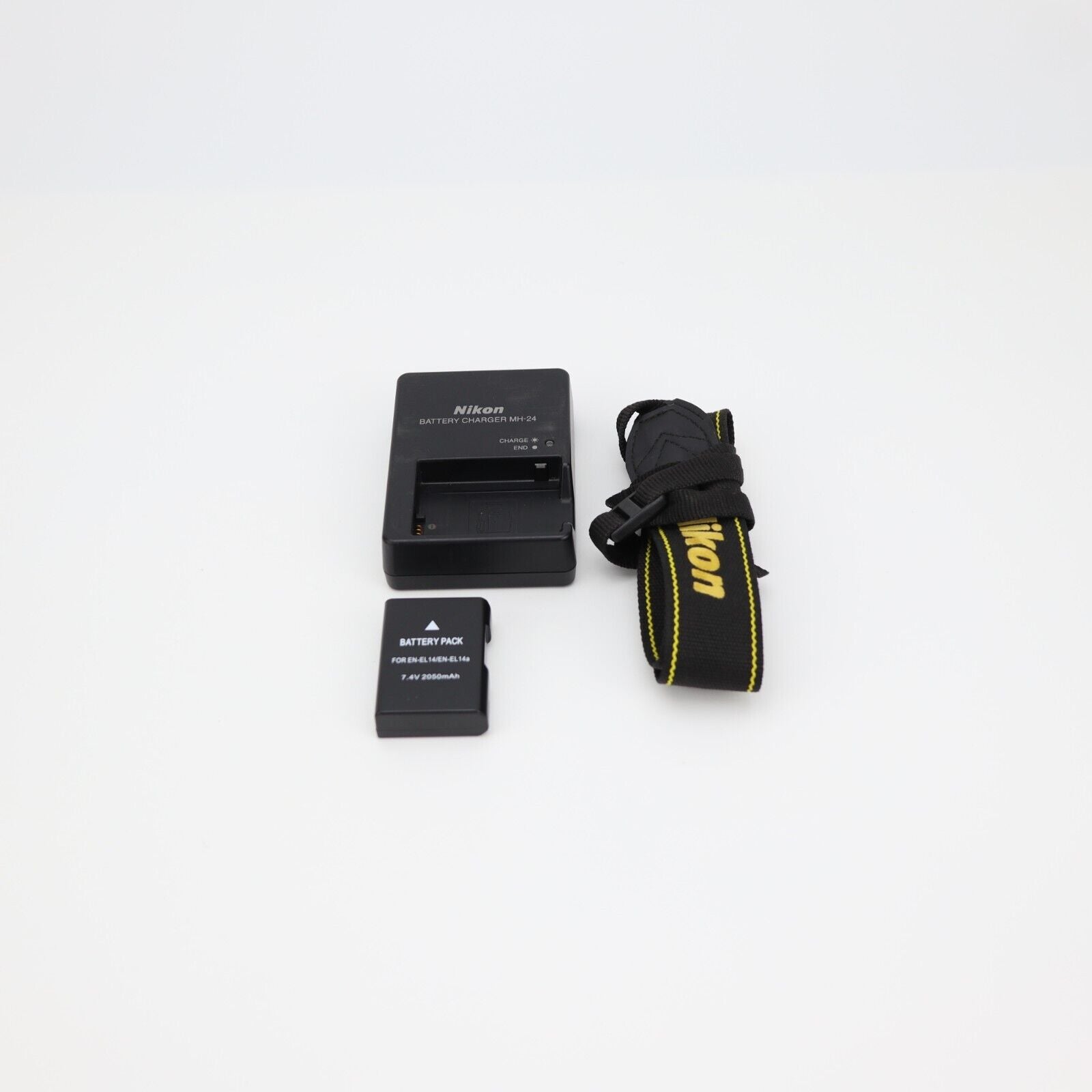 Nikon D3500 Camera FULL KIT with 18-55mm Lens - Low Shutter Count- 24HR Delivery