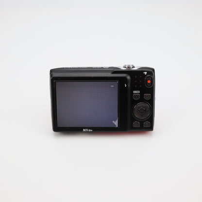 Nikon Coolpix S3100 14MP Digital Camera- Read Description - Next Day Delivery