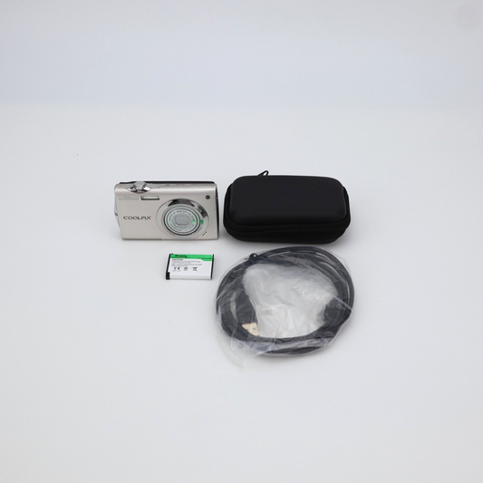 Nikon Coolpix S4000 12MP Digital Camera - FULL KIT - Read Description