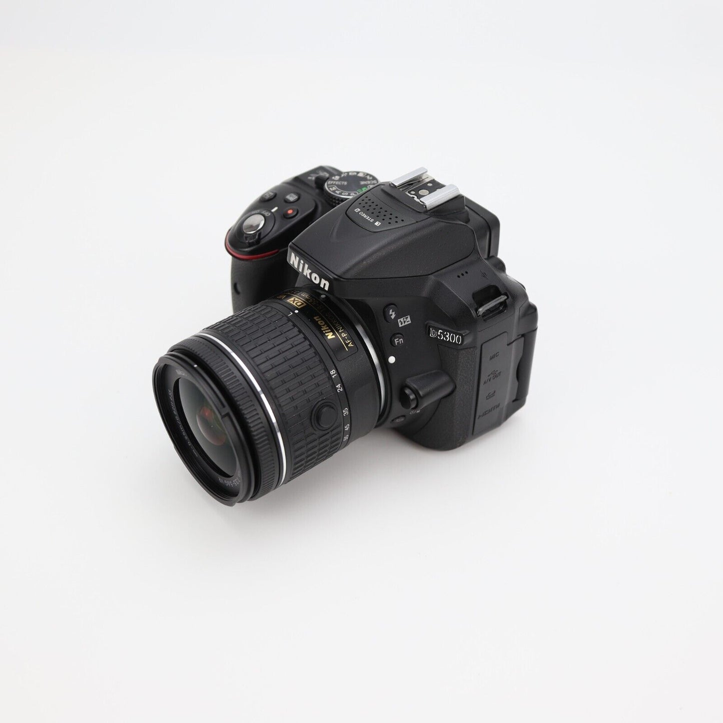 Nikon D5300 Camera FULL KIT with 18-55mm Lens - Great Condition - 24HR POST