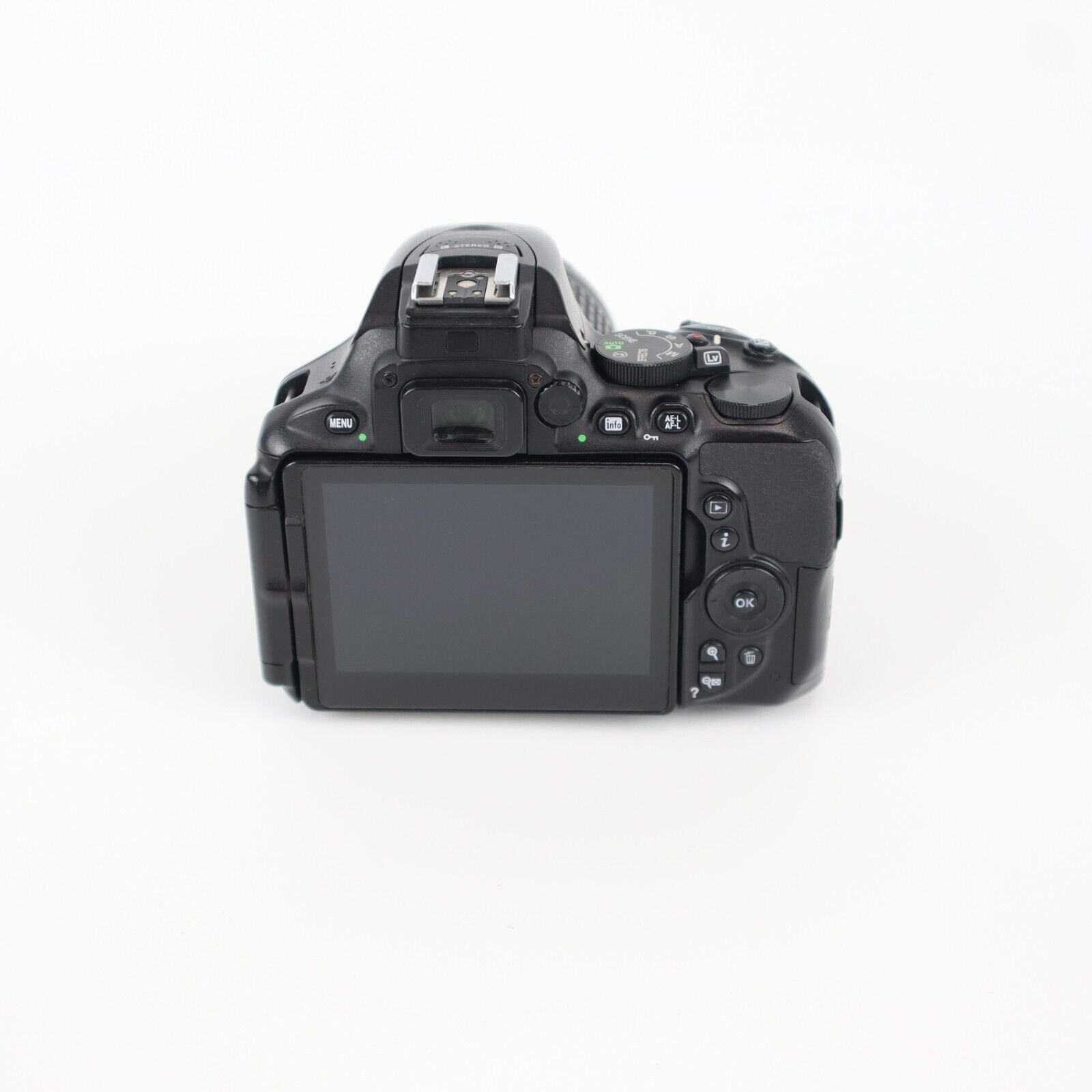Nikon D5600 Camera with 18-55mm Lens - Good Condition - 24HR POST