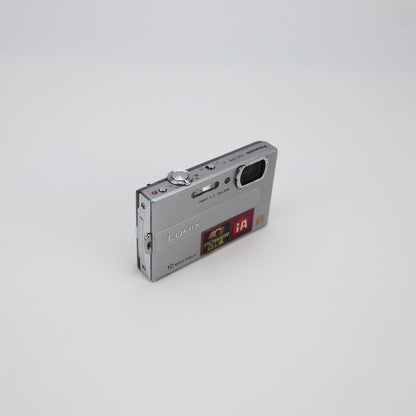 Panasonic Lumix DMC-FP8 Waterproof Camera - FULL KIT-  24HR POST