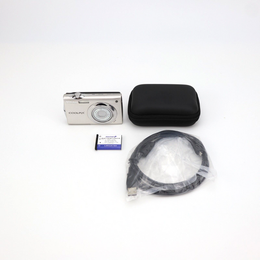 Nikon Coolpix S4000 12MP Digital Camera - FULL KIT - Next Day Post