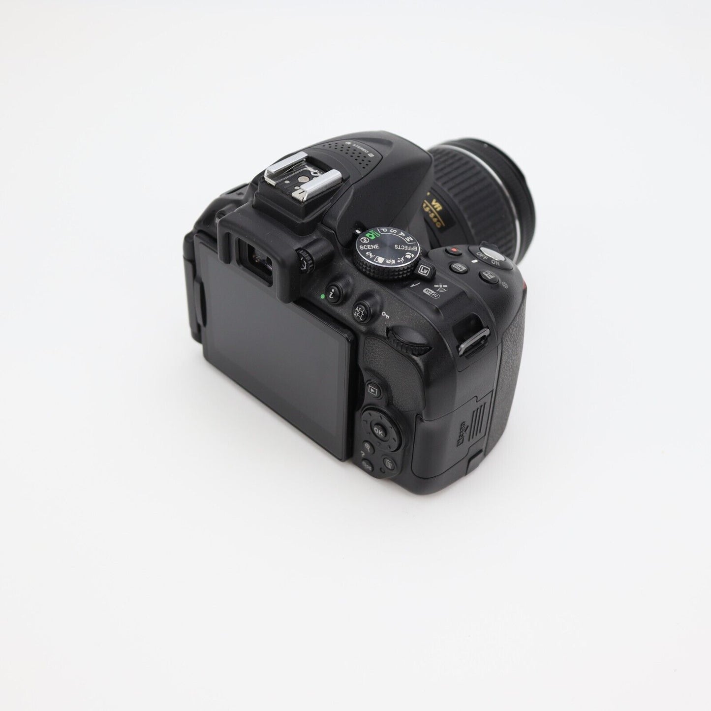 Nikon D5300 Camera FULL KIT with 18-55mm Lens - Great Condition - 24HR POST