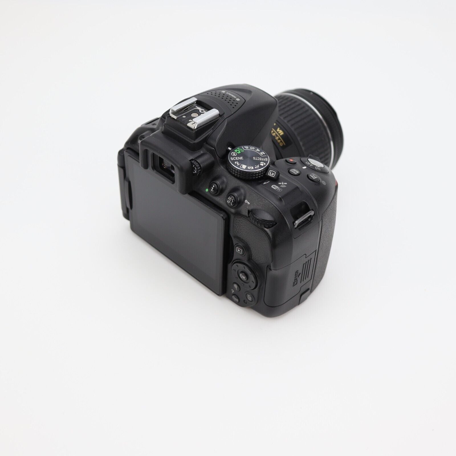 Nikon D5300 Camera FULL KIT with 18-55mm Lens - Great Condition - 24HR POST