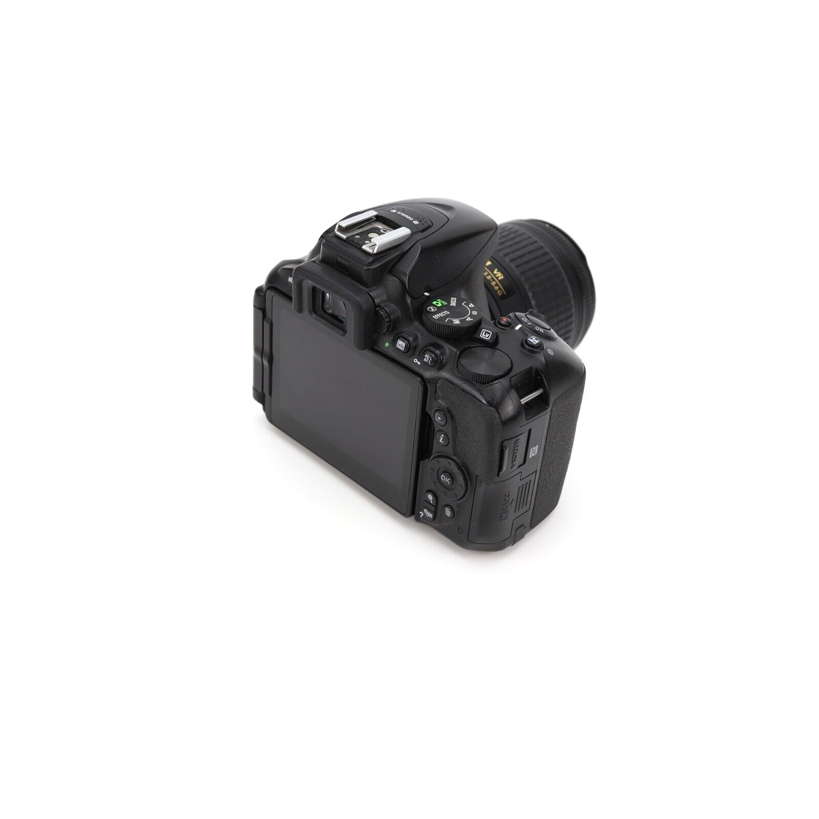 Nikon D5600 Camera with 18-55mm Lens - Good Condition - 24HR POST