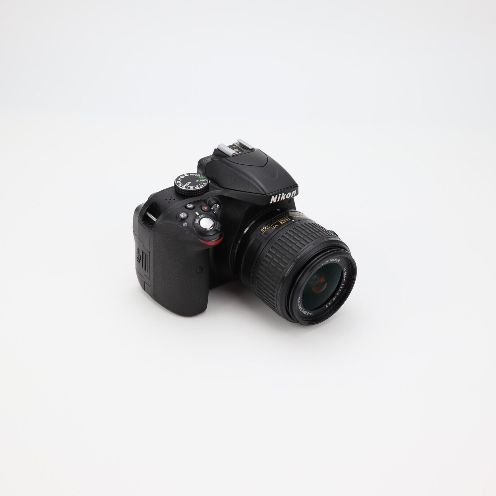 Nikon D3300 Camera with 18-55mm Lens - 7K Shutter count - Good Condition