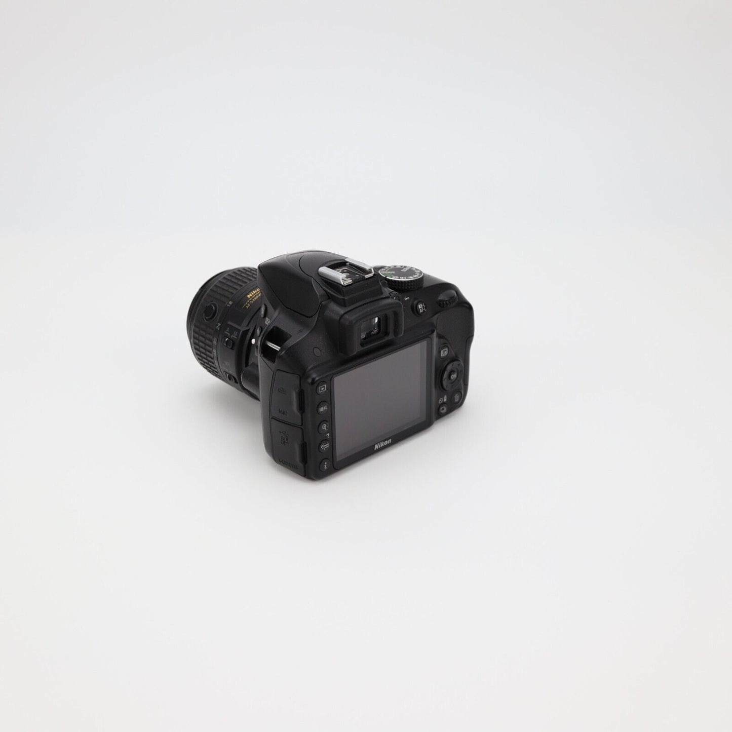 Nikon D3300 Camera with 18-55mm Lens - 7K Shutter count - Good Condition