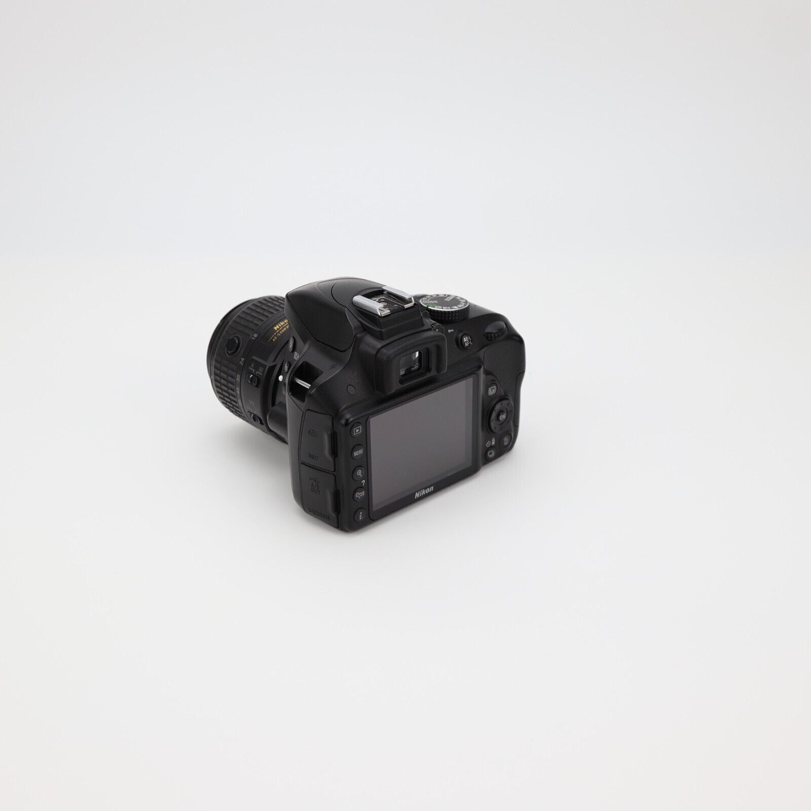 Nikon D3300 Camera with 18-55mm Lens - 7K Shutter count - Good Condition